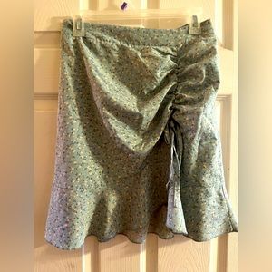 SHEIN floral skirt size small in women’s